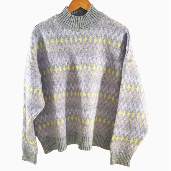 VGUC Berskha Mock Neck Argyle Patterned Pastel Gray Purple Sweater Size Small - Picture 2 of 13